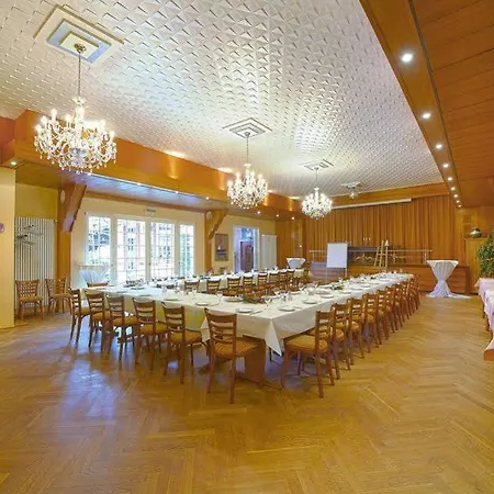 Grafs Adler Hotel 3*